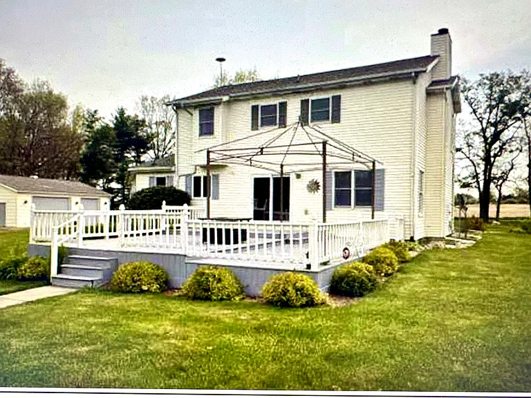 16759 Eighteen Mile Rd — Photo 2