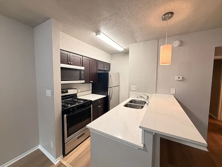 1202 Newning Ave #106 — Photo 7