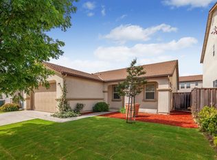 864 Pear St, Madera, CA 93638