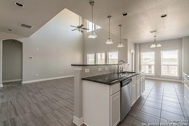 7523 Hays Hl — Photo 20