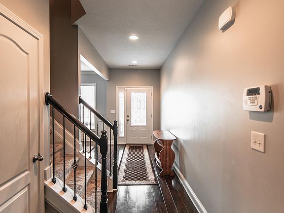 2nd image of 12835 Lily Pond Ln