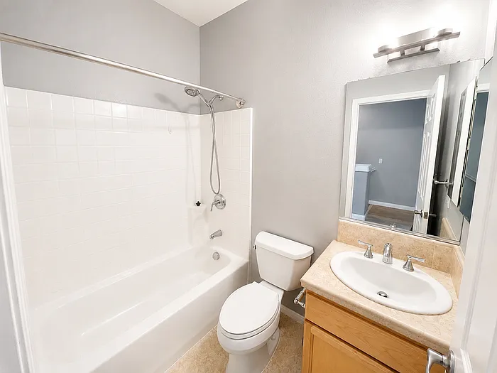 2921 E St #2 — Photo 14