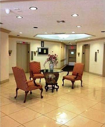 3rd image of 1300 NE Miami Gardens Dr APT 511