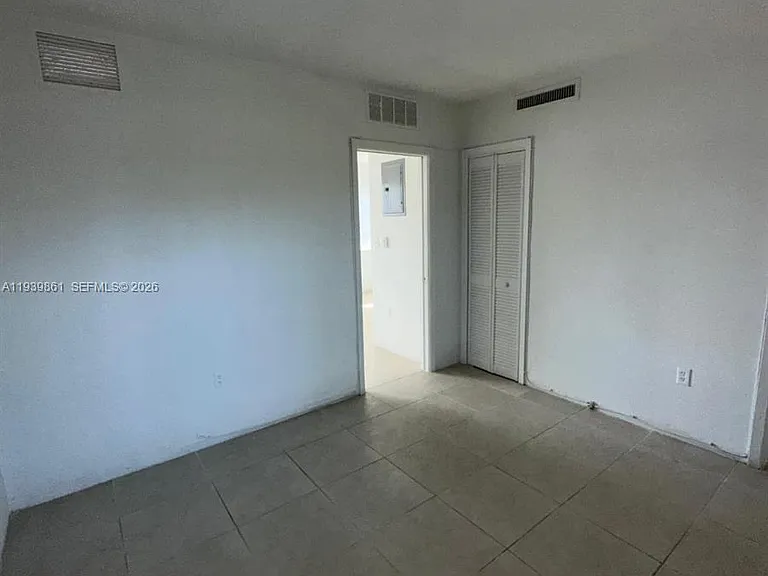 101 NW 29th Ave #4 — Photo 7