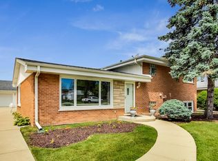 9352 N Western Ave, Des Plaines, IL