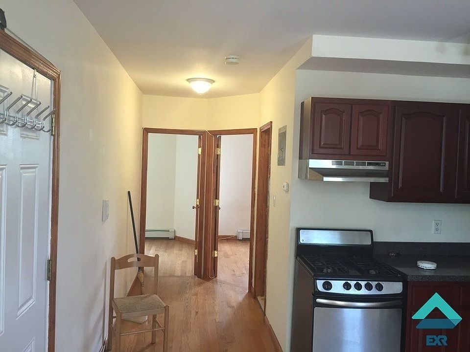 1st image of 465 Lafayette Ave APT 2