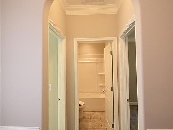 Hall to 2nd bath and bedrooms 2 3