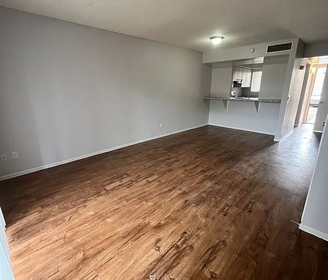 2820 E Kathleen Rd #103 — Photo 8