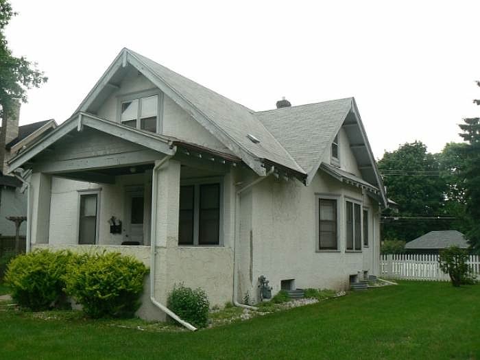 1st image of 1923 Grand Ave