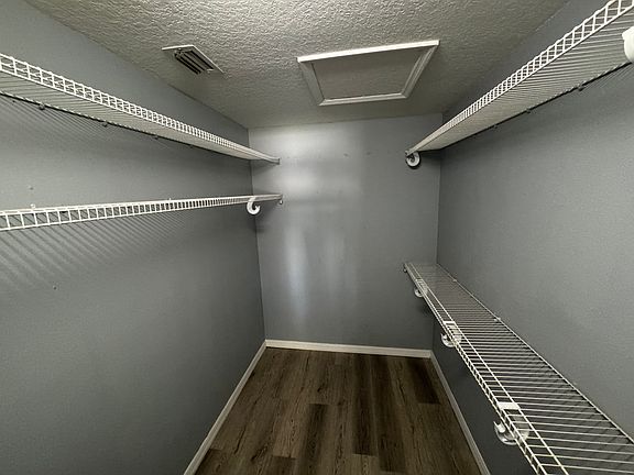 5th image of 2082 Old Arbor Ct