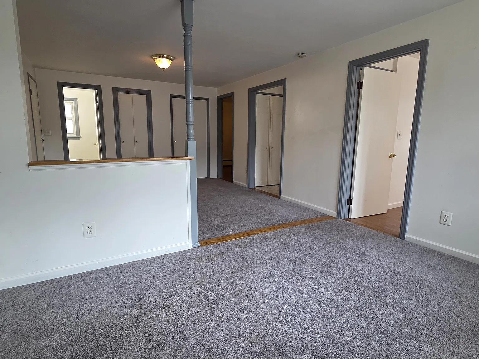 817 Englewood - 3 — Photo 4