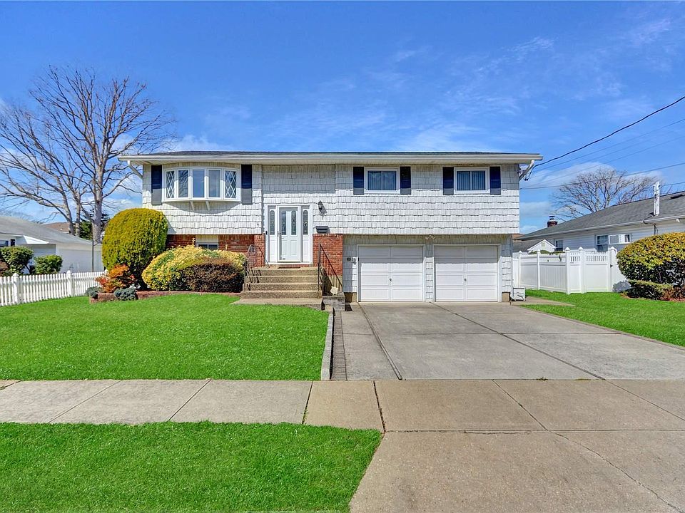 1st image of 127 N Suffolk Avenue