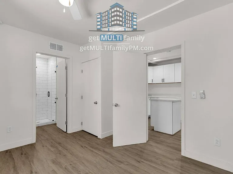 325 N 17th Dr #A — Photo 15