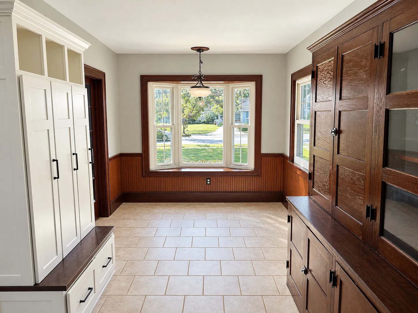 3 bed, 1.5 bath, 1950 sqft, $2,350 — Photo 2
