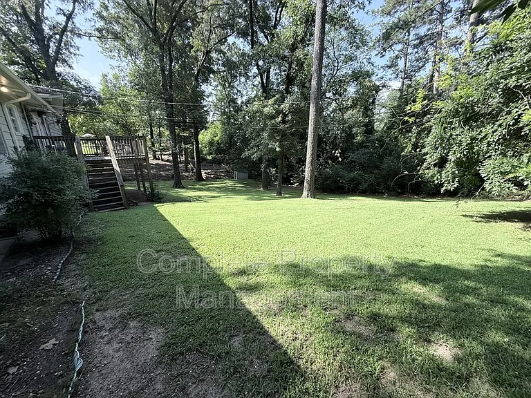 3153 Woodhaven Dr — Photo 8