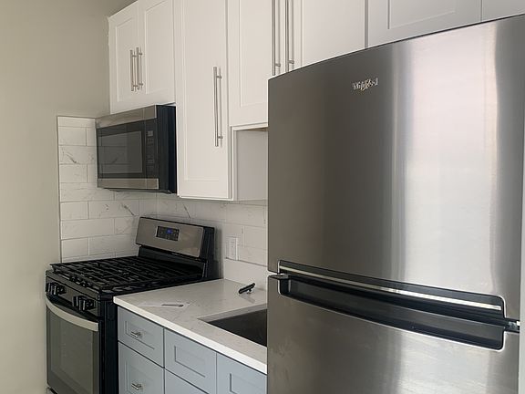 2nd image of 413 W Park Ave