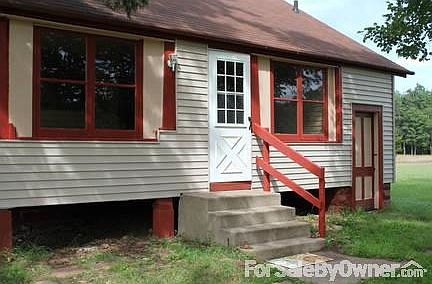 4th image of 3931 N Valley Dr