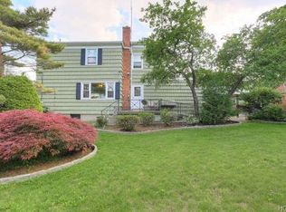 25 Glen Rd, Eastchester, NY 10709