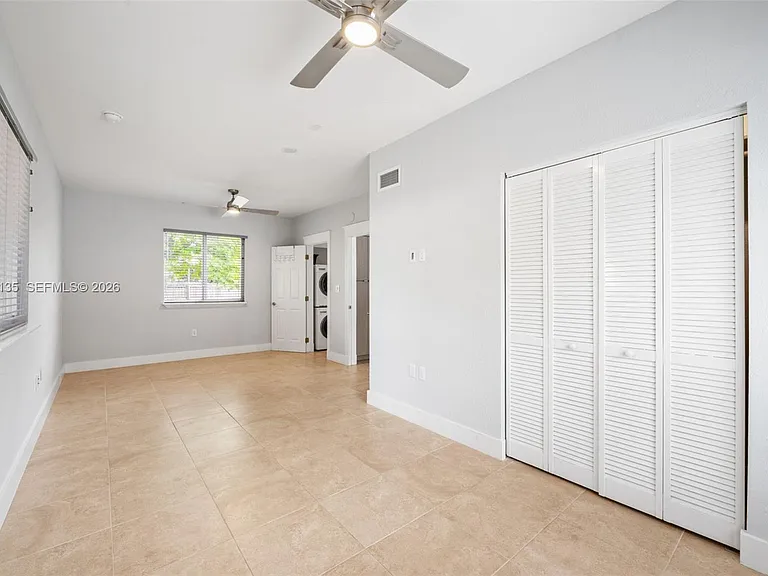 4 Transylvania Ave — Photo 8