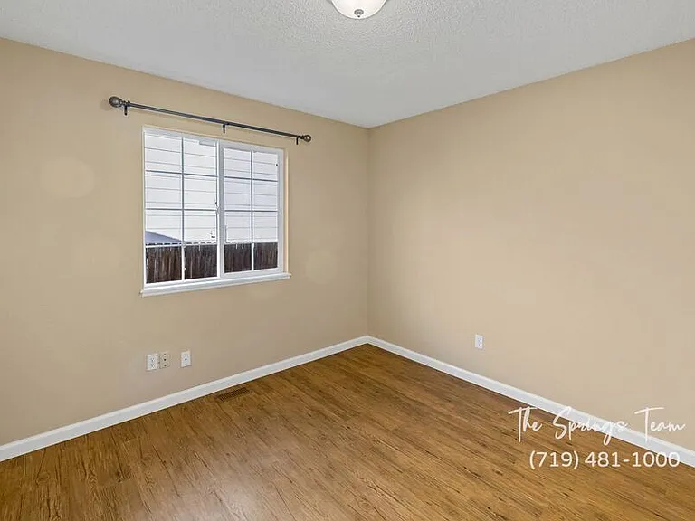 5833 Bow River Dr — Photo 22