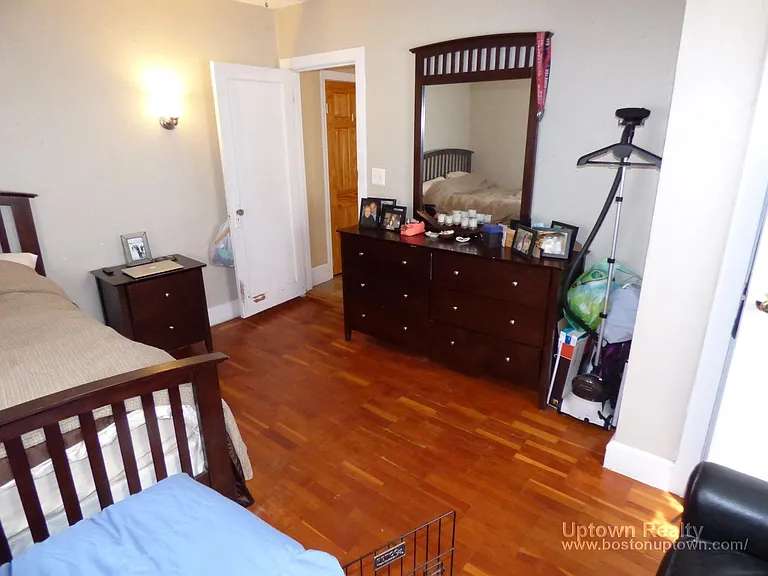 5 Olive St #1 — Photo 3