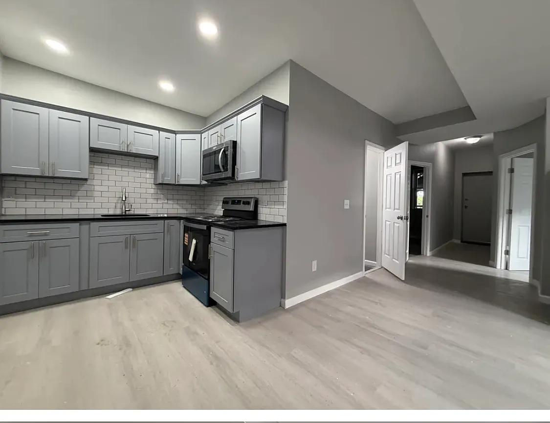 4 bed, 1200 sqft, $1,980 — Photo 4