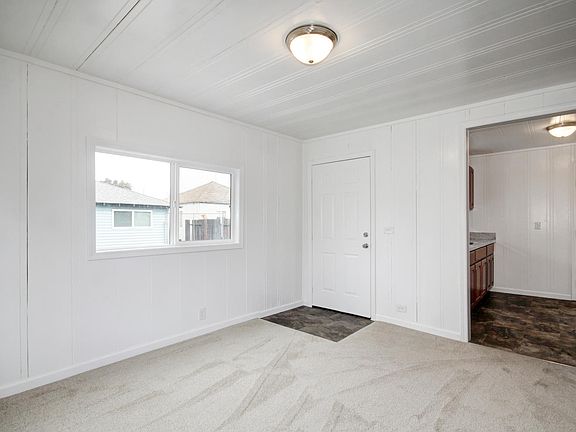4th image of 3806 24th Ave