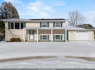 2934 43rd St, Two Rivers, WI 54241