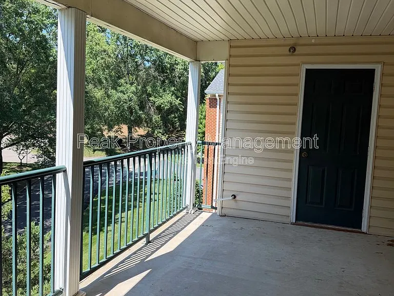 9411 Links Ln #M — Photo 10