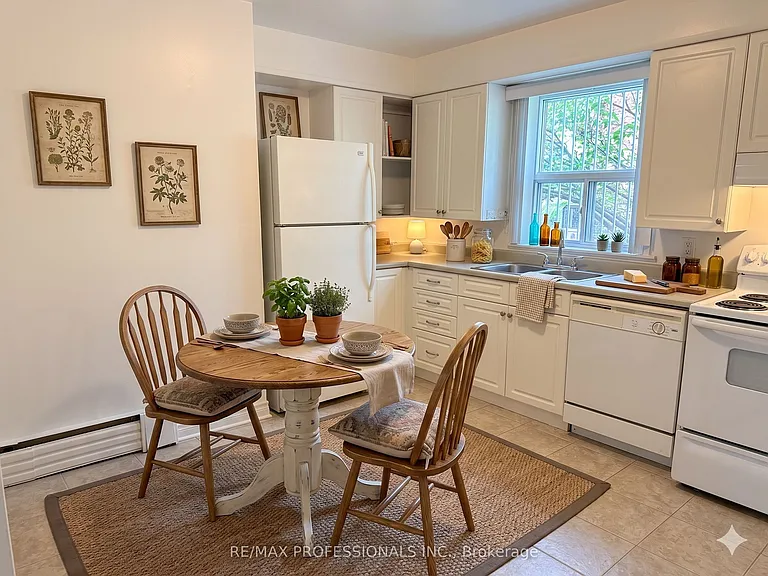 32 Heman St #3 — Photo 6