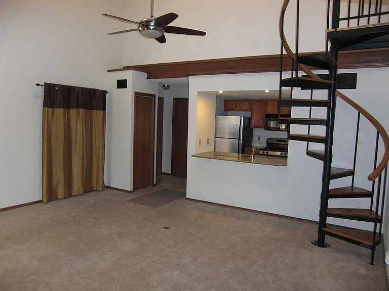 2960 Shadow Creek Dr #302 — Photo 7