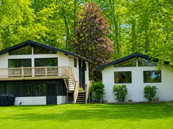 8430 Lynwood Ln, Mecosta, MI 49332