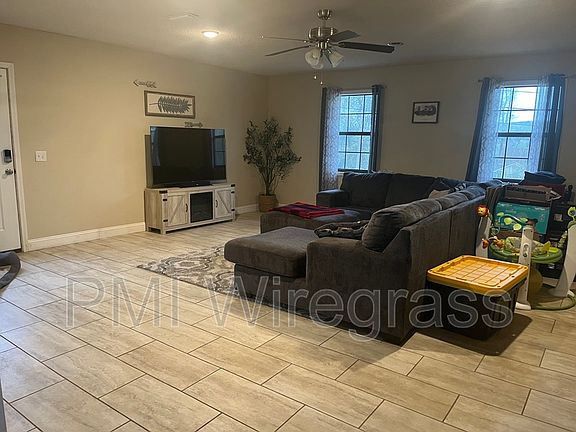 5th image of 1104 Willow Oaks Dr
