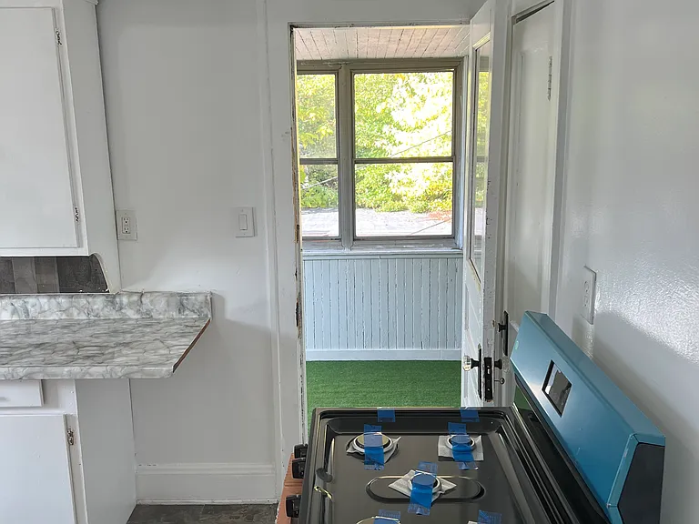 12209 Corlett Ave #4 — Photo 3