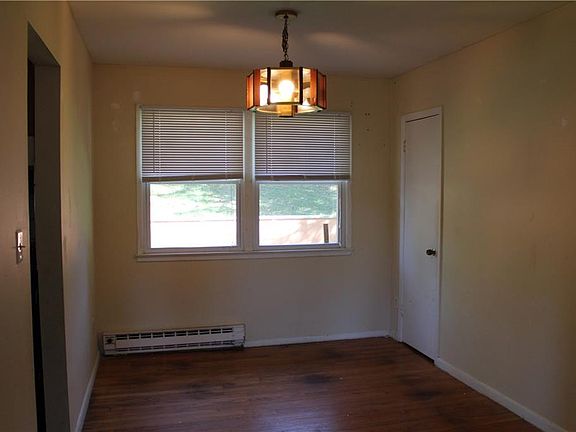 4th image of 237 Underhill Ave