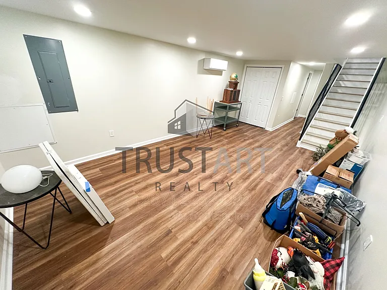 183 W Norris St — Photo 19
