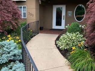 332 Paoli Pointe Dr, Paoli, PA 19301