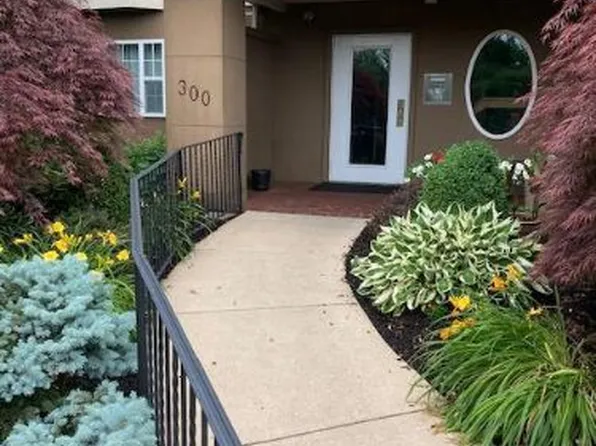 332 Paoli Pointe Dr, Paoli, PA 19301