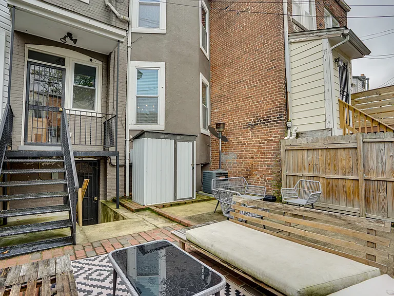 Keefer Pl NW — Photo 26
