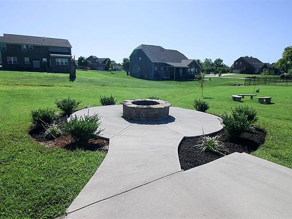 5th image of 604 Goodman Dr