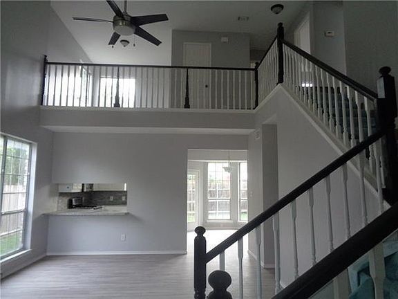 2nd image of 426 Pebblecreek Dr