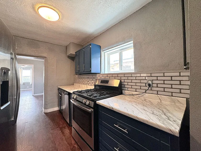 3906 Tularosa Ave — Photo 10