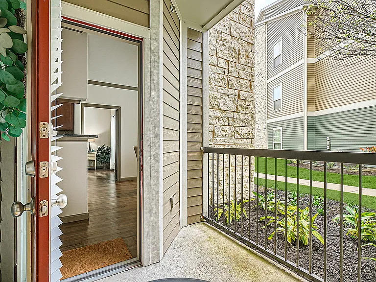 Eaglebrook Apartments Patio