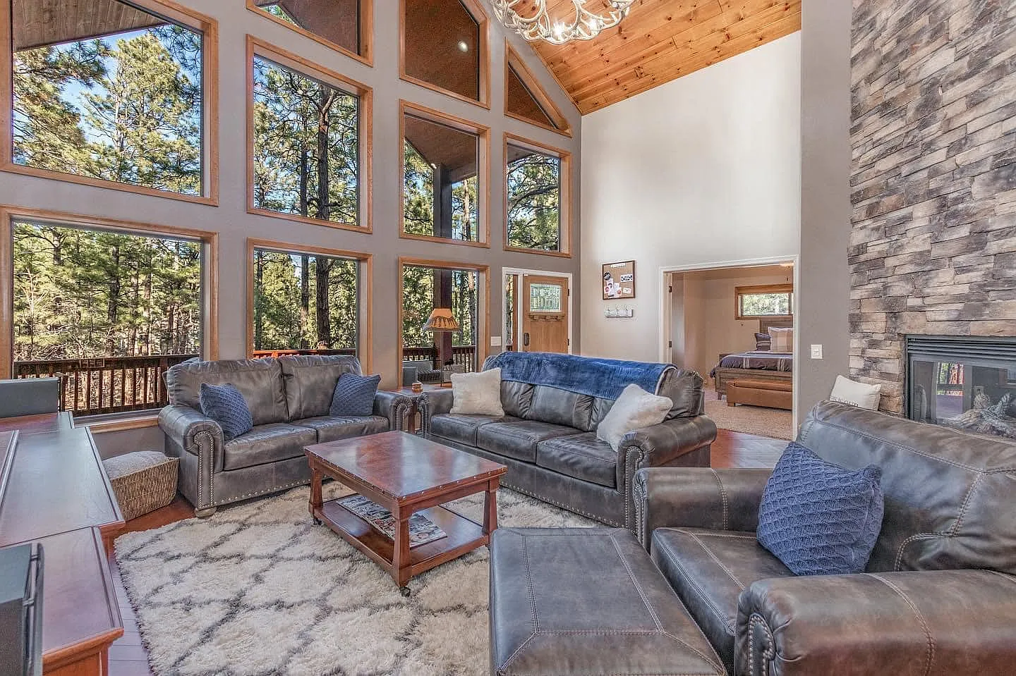1160 E Waterway Ln — Photo 4
