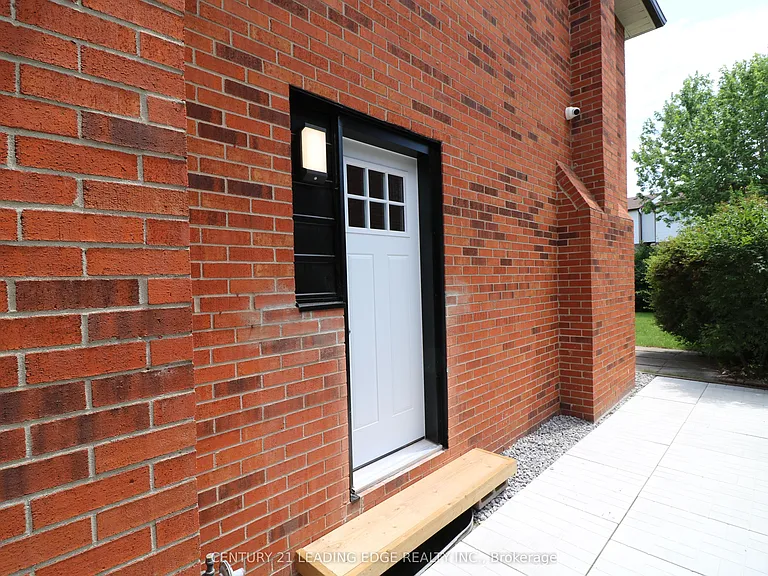 263 Ingleton Blvd #BASEMENT — Photo 3