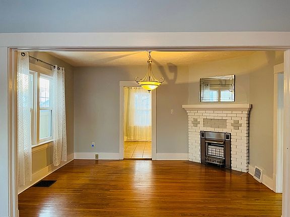 2nd image of 11638 92nd St NW