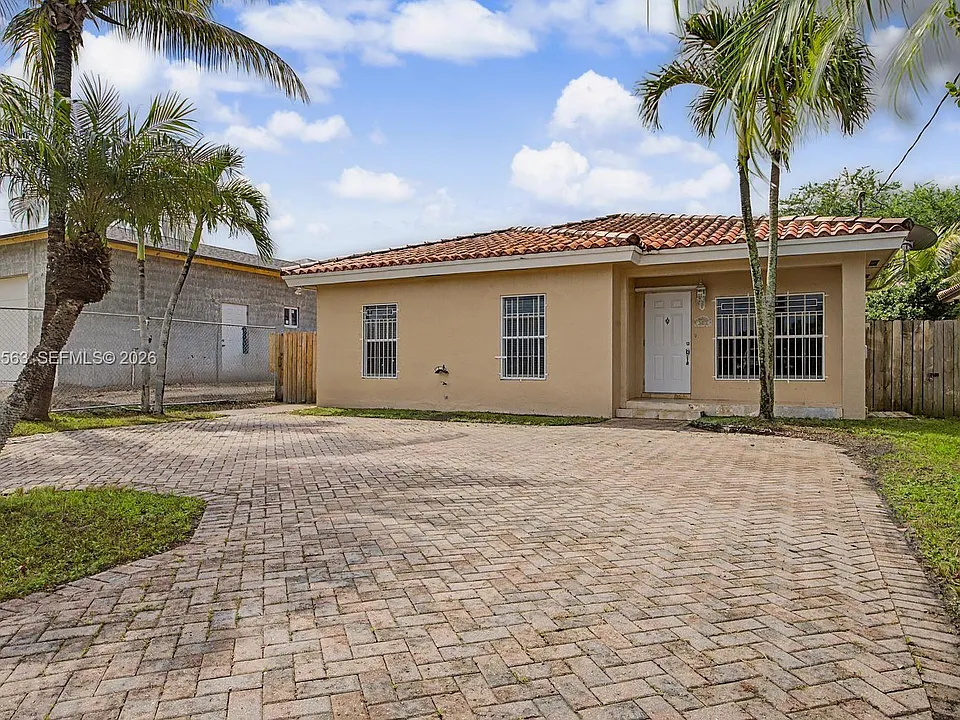 309 SW 2nd St