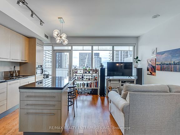 4th image of 80 John St #2605
