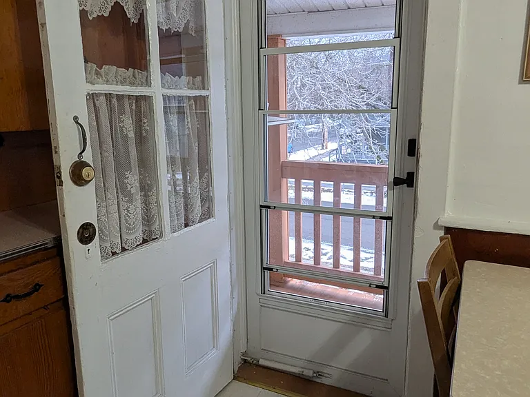 37 Seminary Ave #2 — Photo 7