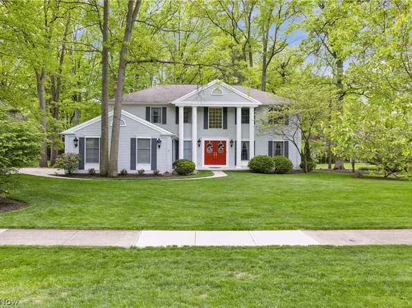2180 Macon Ct, Westlake, OH 44145